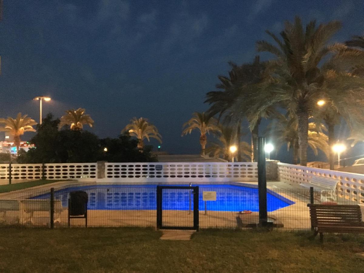 Apartament Con Vistas Al Mar. Primera Linea De Playa. *